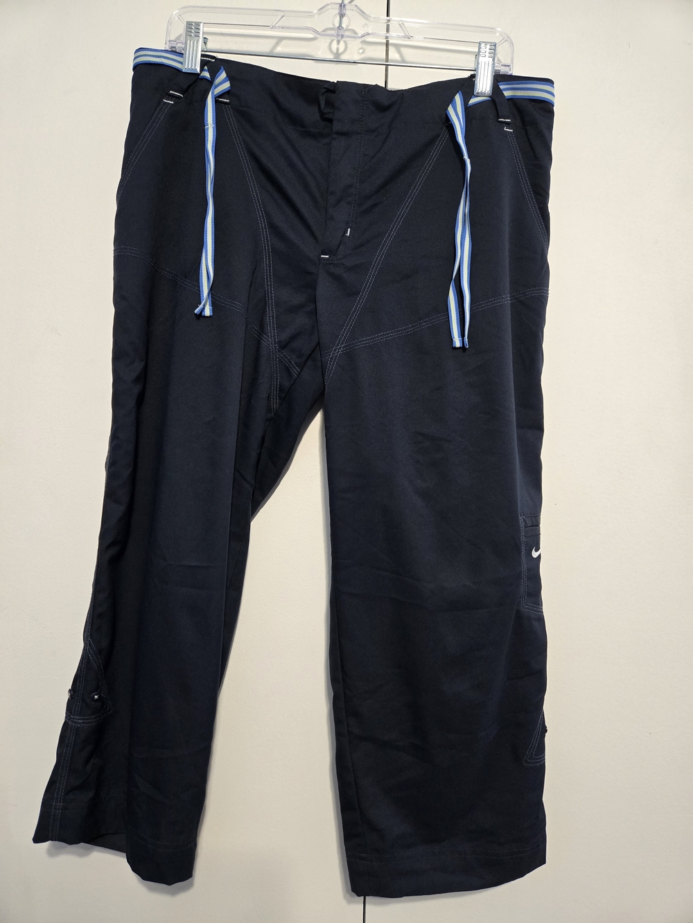 Nike Womens Large Capri Pants Black Cargo Drawstring Athletic Cropped Utility
